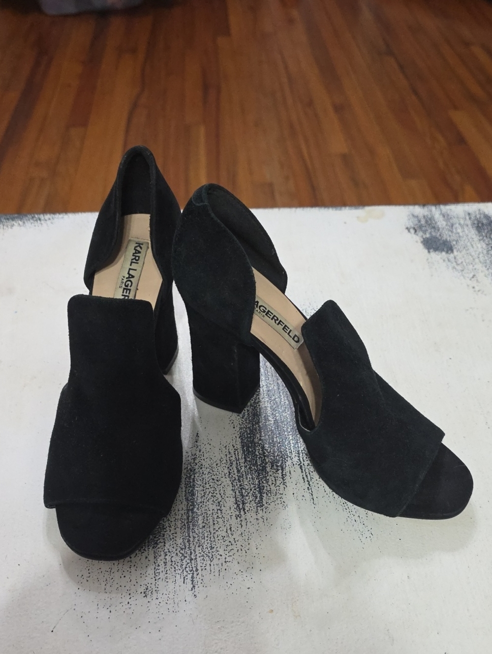 Karl Lagerfeld Women's Black Suede Leather Heels Slip-On Shoes Sz 6M EUC